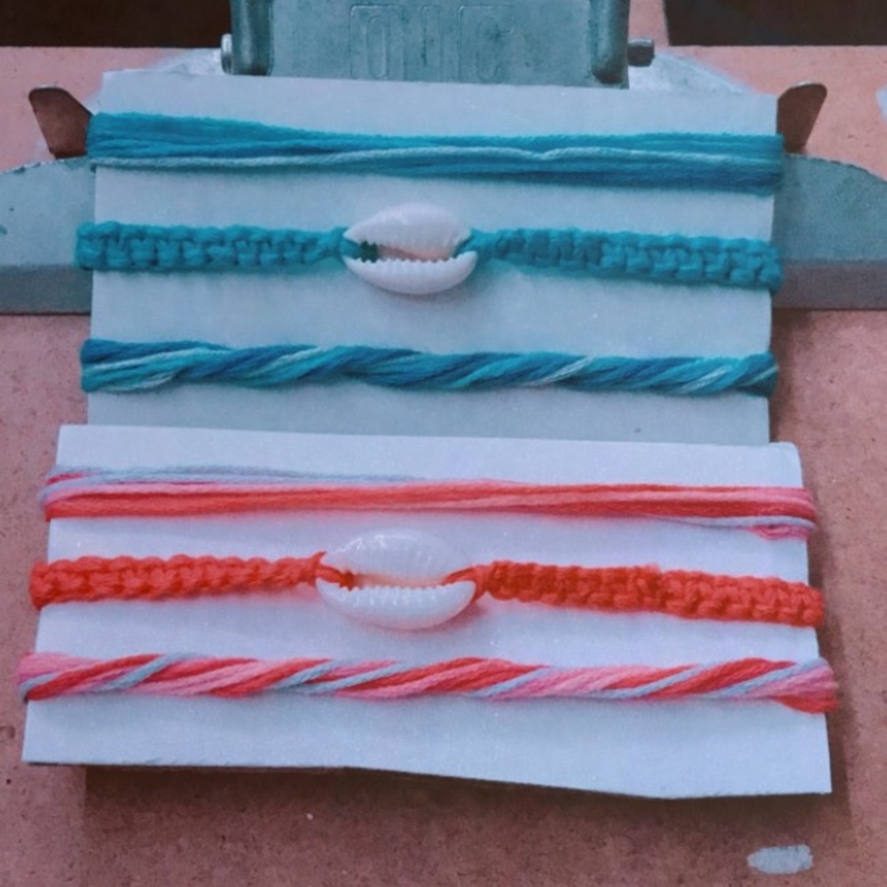 Matching puka shell friendship bracelet (set of 2)